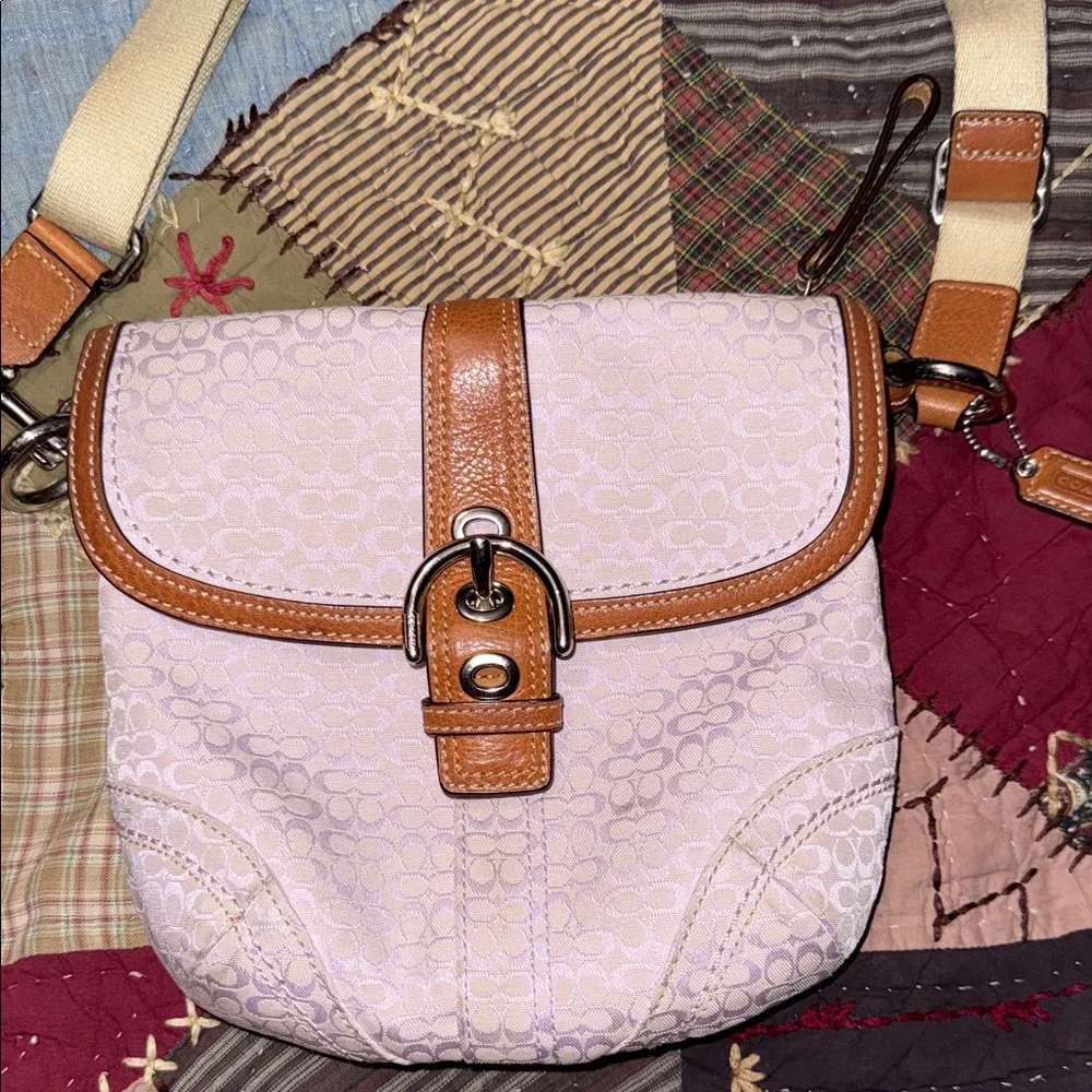 Coach Lavender Mini **RARE** - Picture 1 of 8